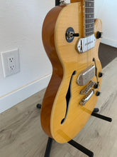 Load image into Gallery viewer, 2016 Epiphone Wildkat Studio in Lemon Drop Finish!