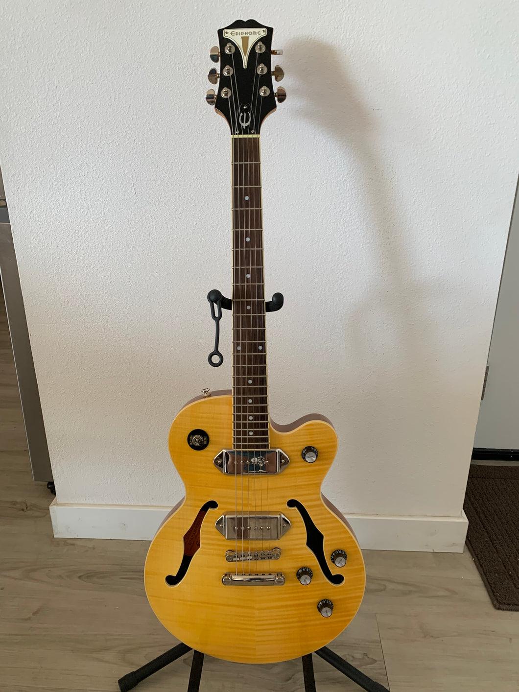 2016 Epiphone Wildkat Studio in Lemon Drop Finish!