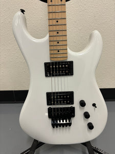 KRAMER PACER VINTAGE IN PEARL WHITE WITH SEYMOUR DUNCAN HUMBUCKERS!!!