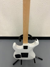 Load image into Gallery viewer, KRAMER PACER VINTAGE IN PEARL WHITE WITH SEYMOUR DUNCAN HUMBUCKERS!!!

